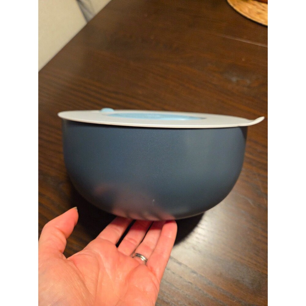 Pampered Chef On The Go Serving Bowl 2 Qt Insulated Stainless Steel NWOB